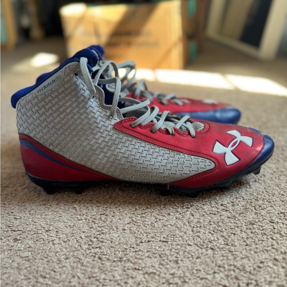 Under Armour Football Cleats - Picture 2 of 5